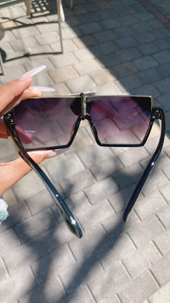 Chloe Sunnies (BLACK/ Dark Ombre lens)